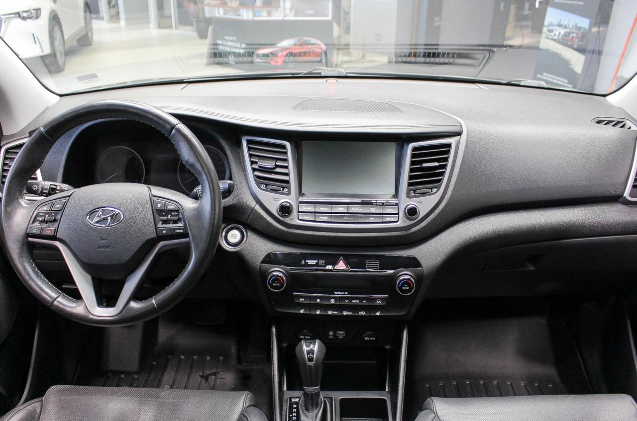 2017 Hyundai Tucson Luxury LEATHER SEATS - INFINITY AUTO - HEATED FRONT/REAR SEATS Photo