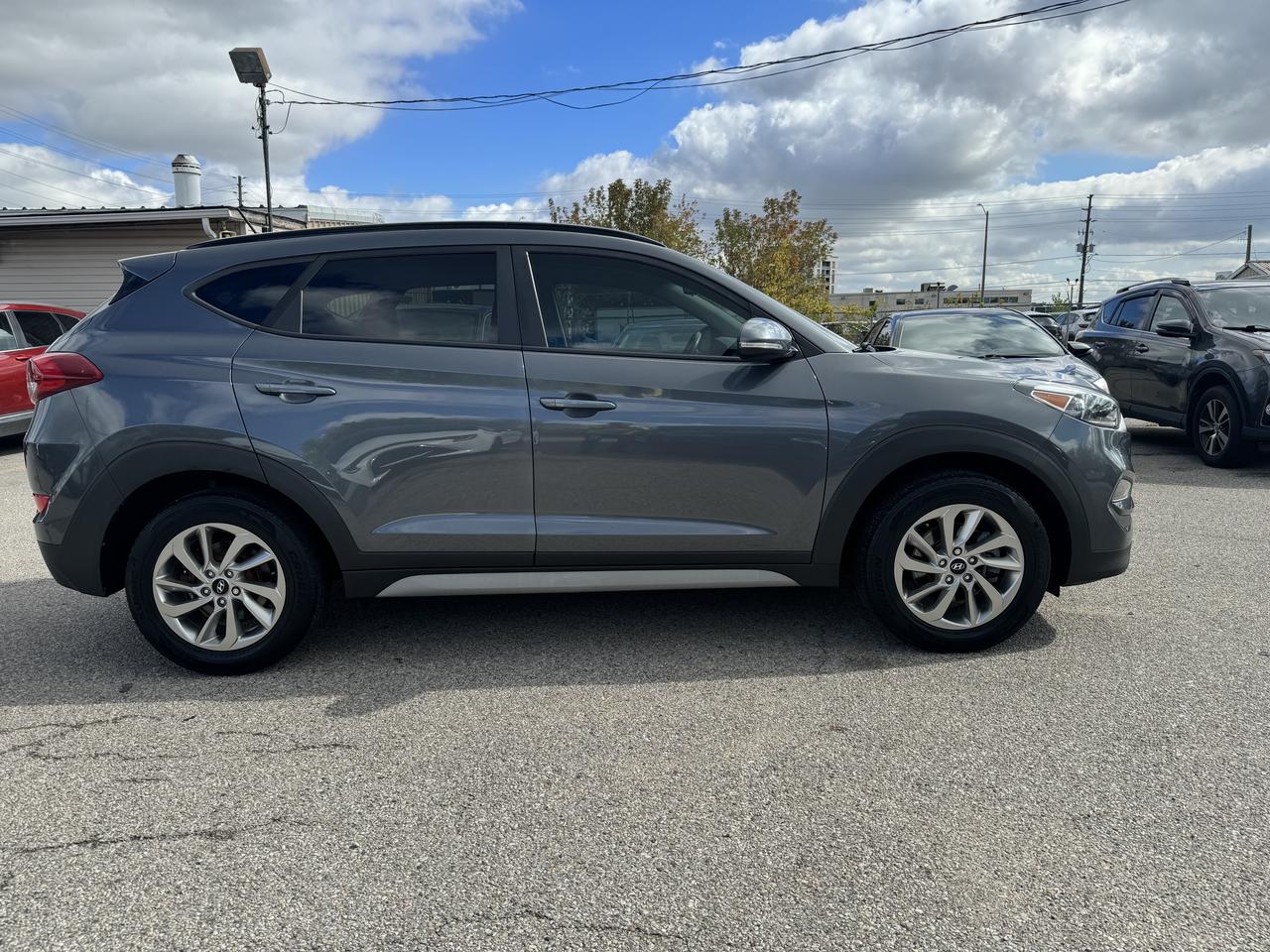 2017 Hyundai Tucson Premium Photo3