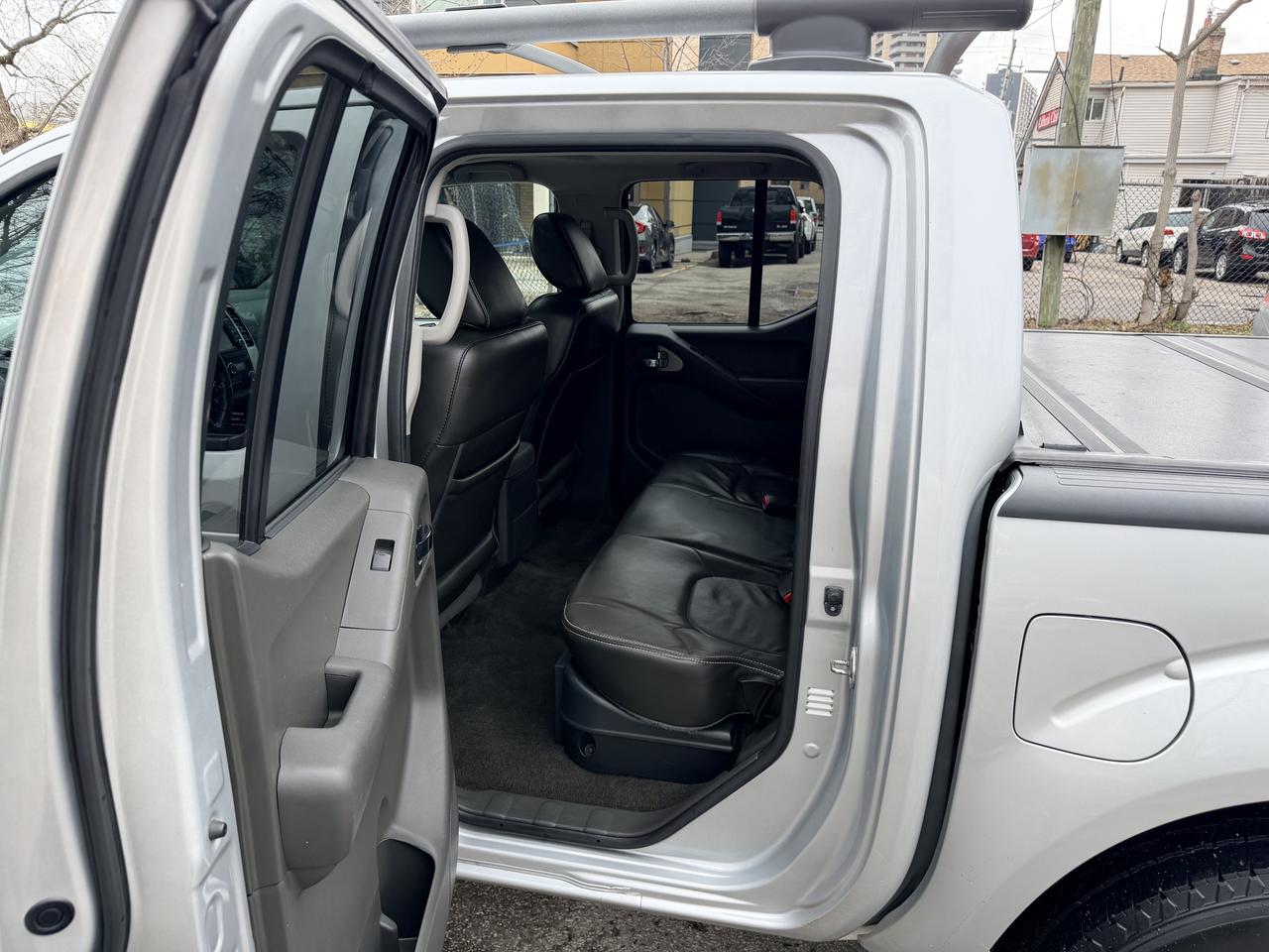 2017 Nissan Frontier Pro-4X CREWCAB! LOADED! - 4X4 Photo