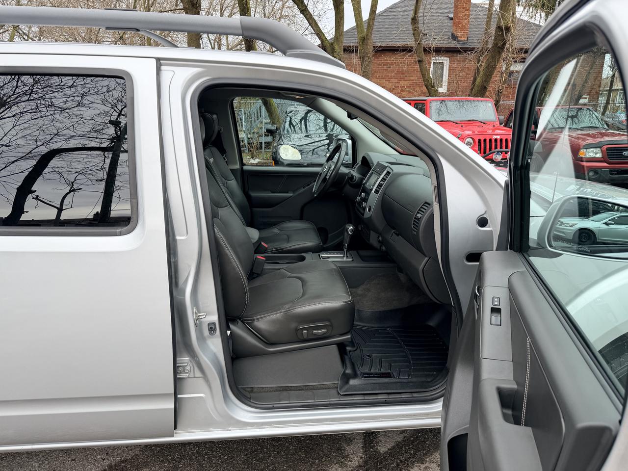 2017 Nissan Frontier Pro-4X CREWCAB! LOADED! - 4X4 Photo