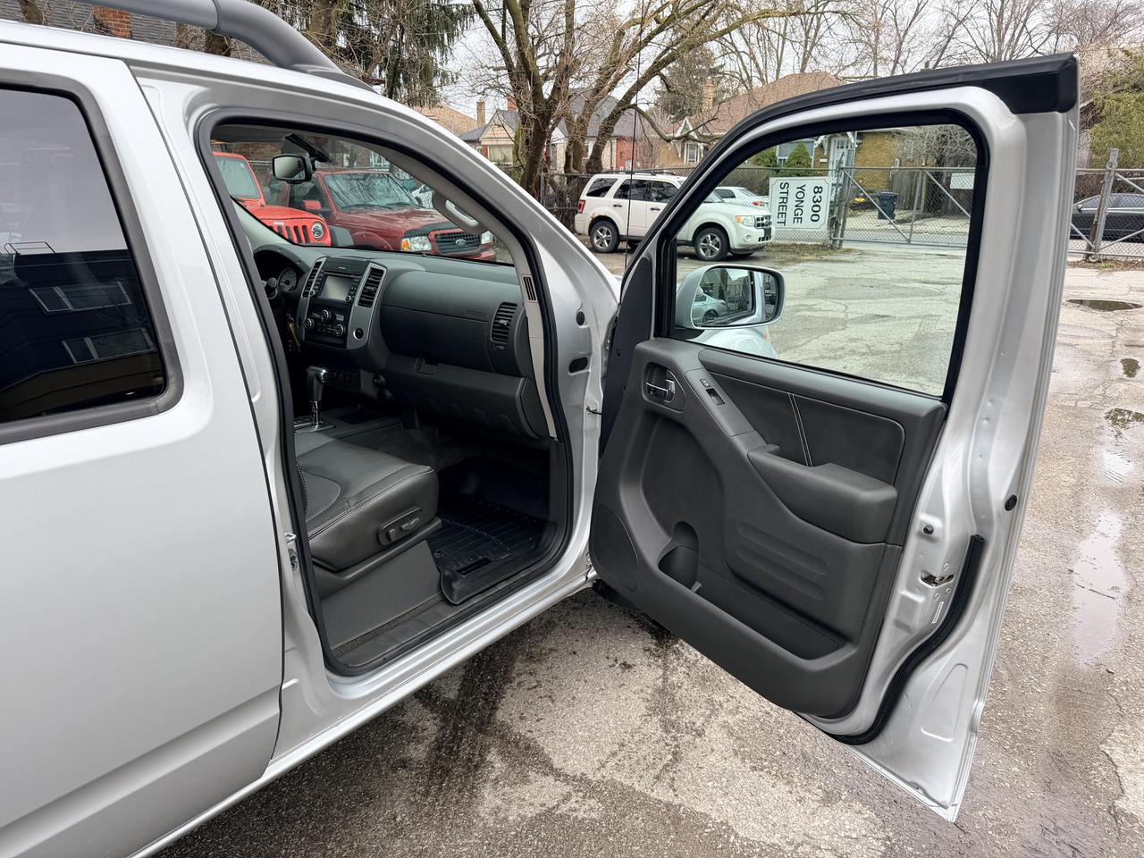 2017 Nissan Frontier Pro-4X CREWCAB! LOADED! - 4X4 Photo
