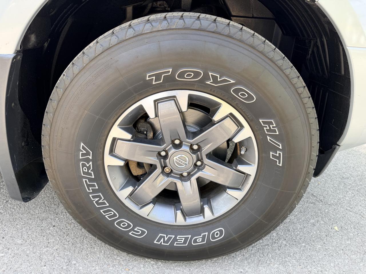 2017 Nissan Frontier PRO-4X | CREW | NAV | LEATHER Photo