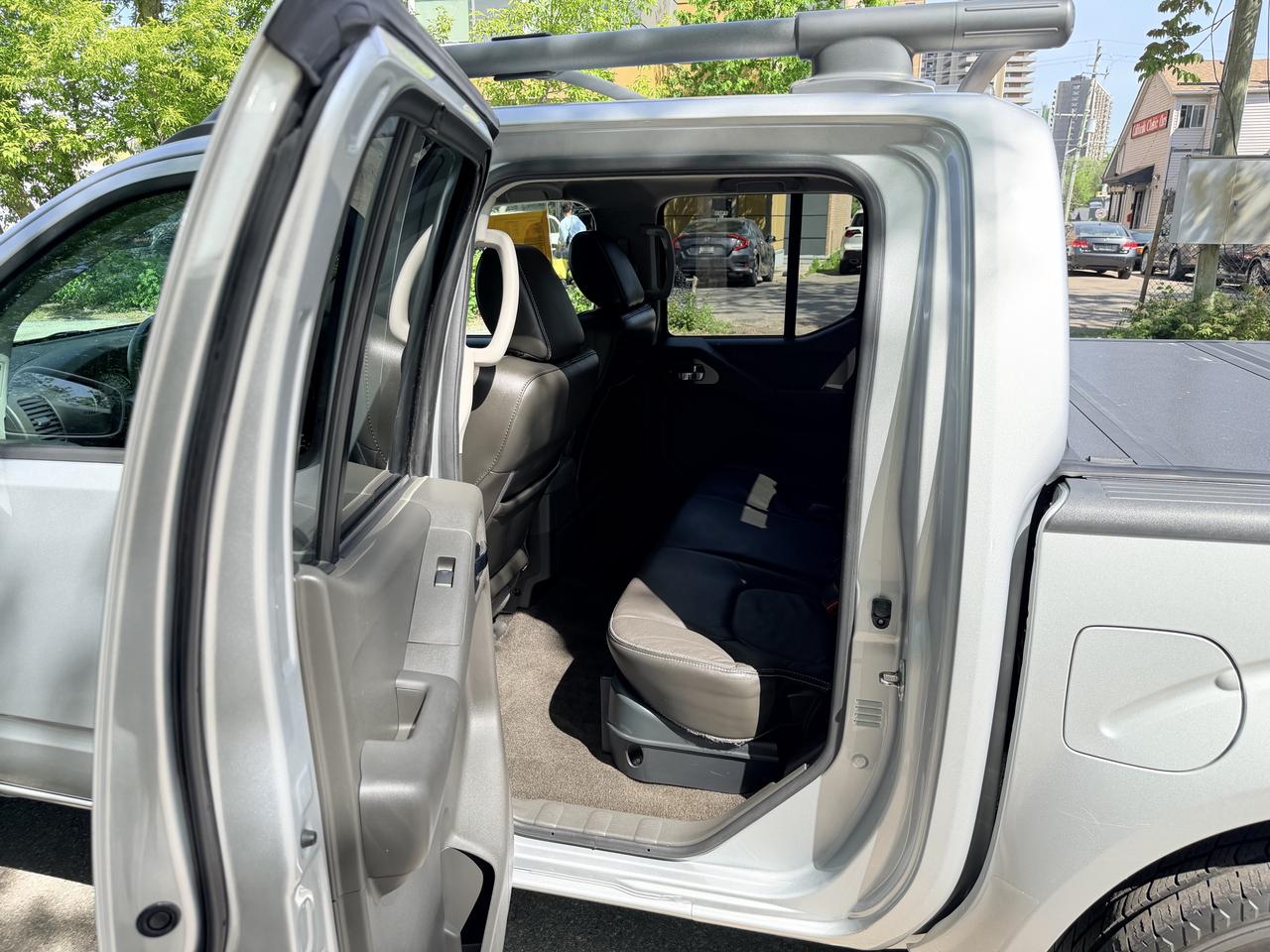 2017 Nissan Frontier PRO-4X | CREW | NAV | LEATHER Photo