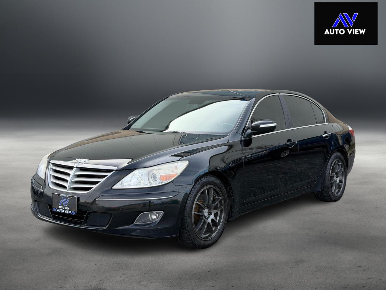 2010 Hyundai Genesis w/Technology Pkg **DEALER SERVICED** Photo