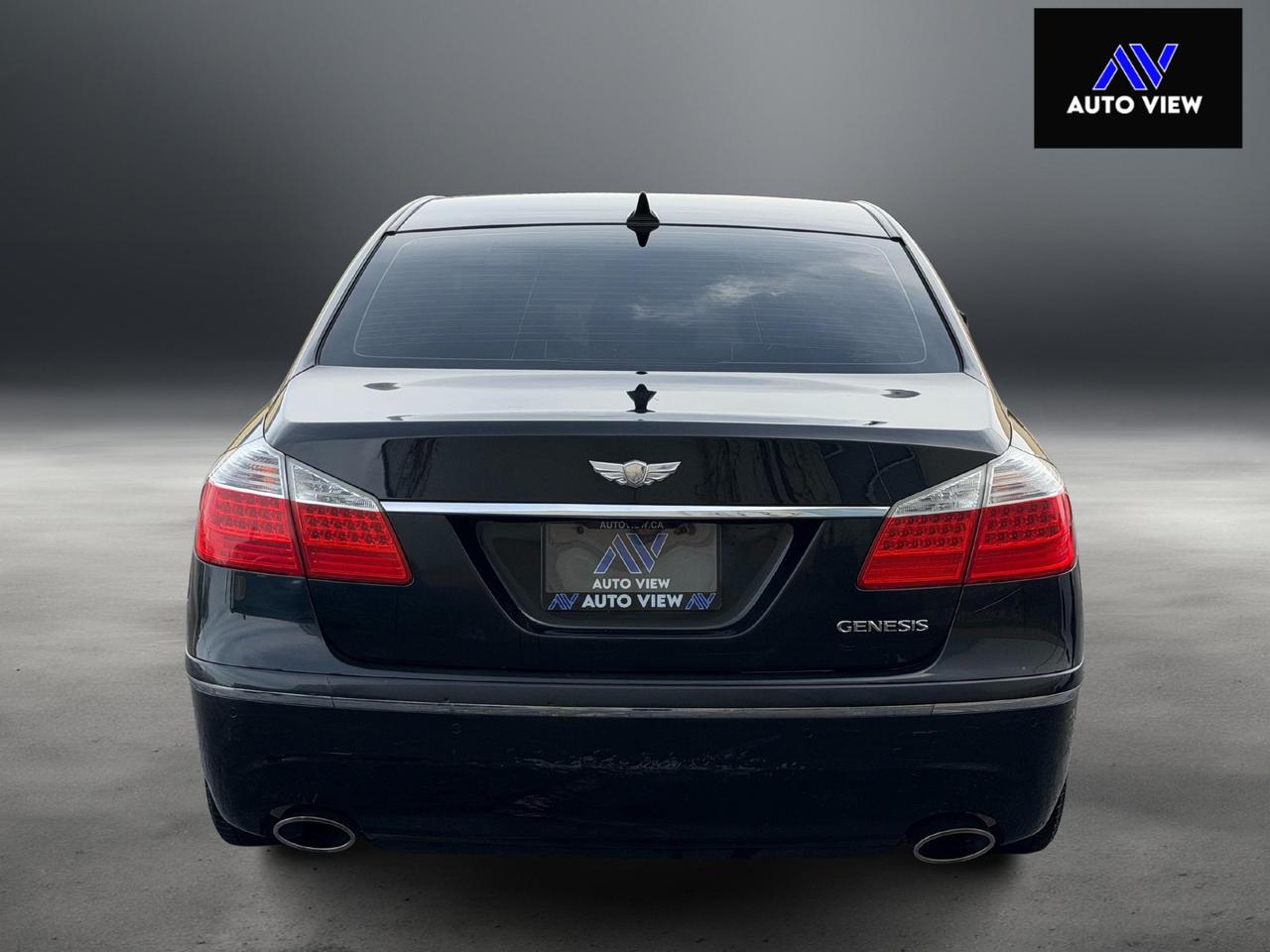 2010 Hyundai Genesis w/Technology Pkg **DEALER SERVICED** Photo