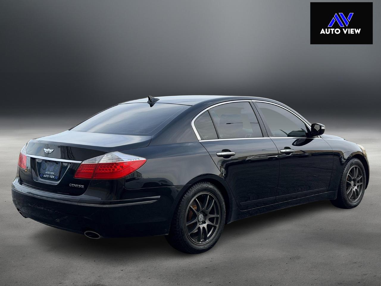 2010 Hyundai Genesis w/Technology Pkg **DEALER SERVICED** Photo