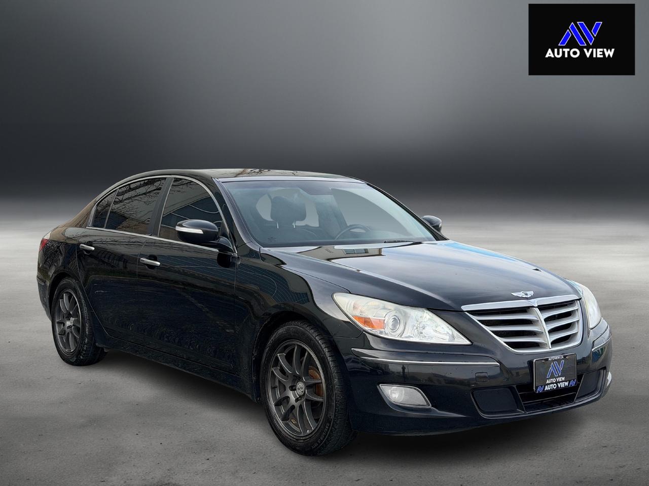 2010 Hyundai Genesis w/Technology Pkg **DEALER SERVICED** Photo3