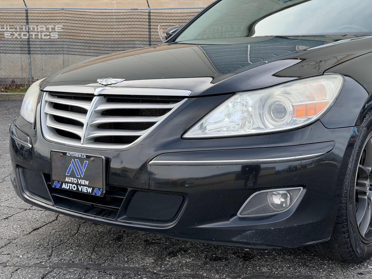 2010 Hyundai Genesis w/Technology Pkg **DEALER SERVICED** Photo