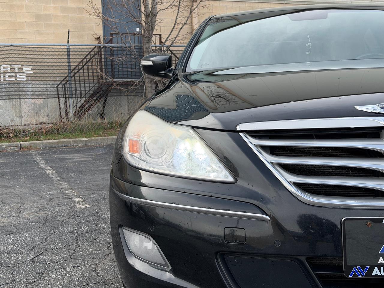 2010 Hyundai Genesis w/Technology Pkg **DEALER SERVICED** Photo
