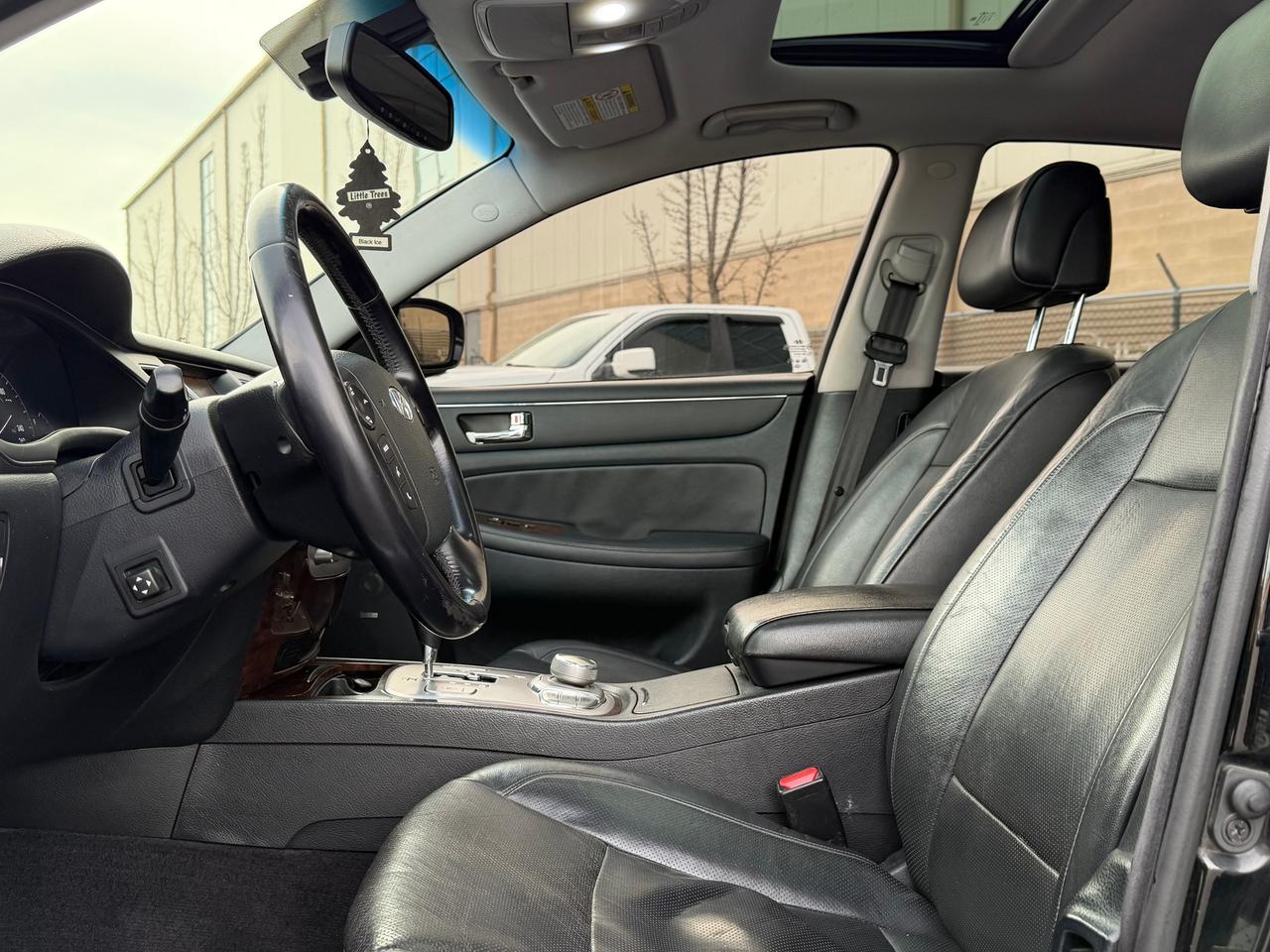 2010 Hyundai Genesis w/Technology Pkg **DEALER SERVICED** Photo