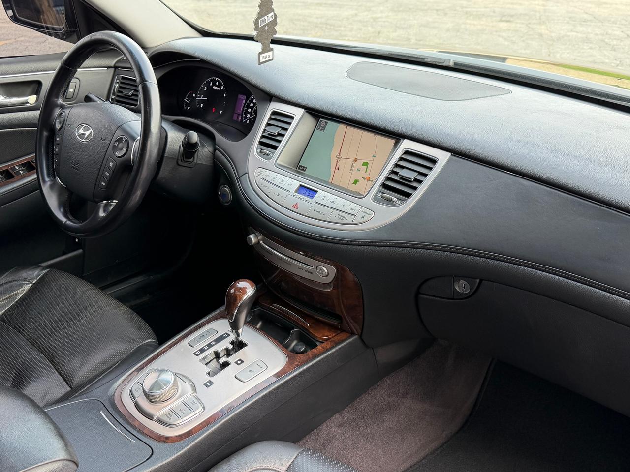 2010 Hyundai Genesis w/Technology Pkg **DEALER SERVICED** Photo