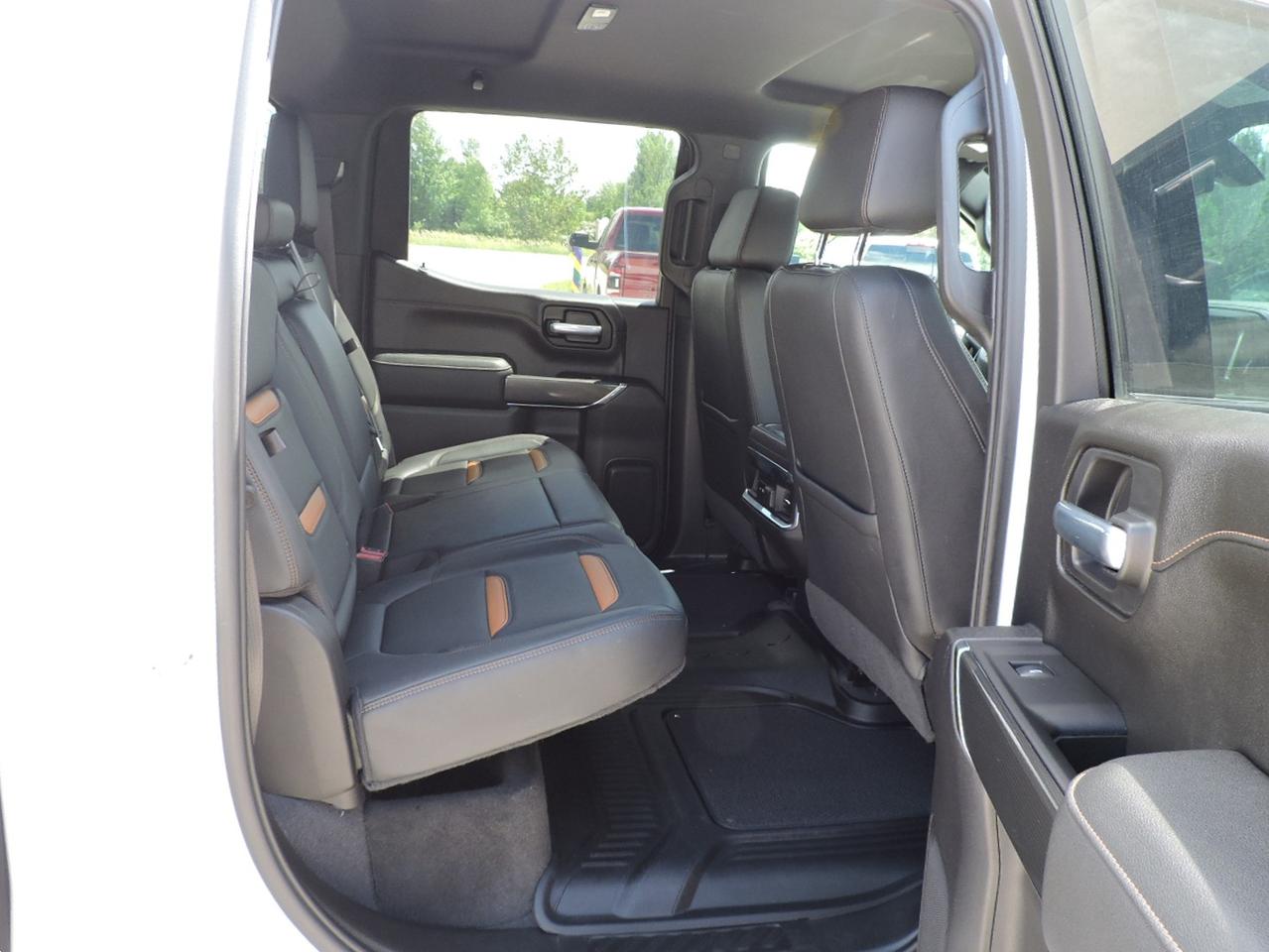 2022 GMC Sierra 1500 AT4 6.2L 4X4 Leather 1 Owner 84000 KMS Photo