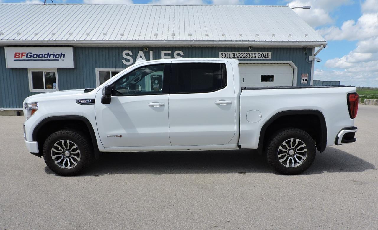 2022 GMC Sierra 1500 AT4 6.2L 4X4 Leather 1 Owner 84000 KMS Photo