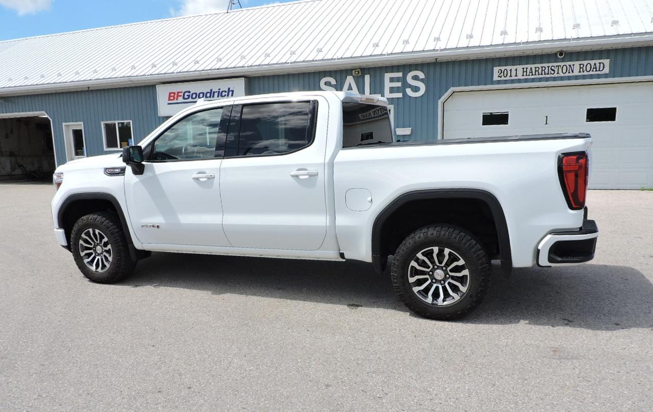 2022 GMC Sierra 1500 AT4 6.2L 4X4 Leather 1 Owner 84000 KMS Photo
