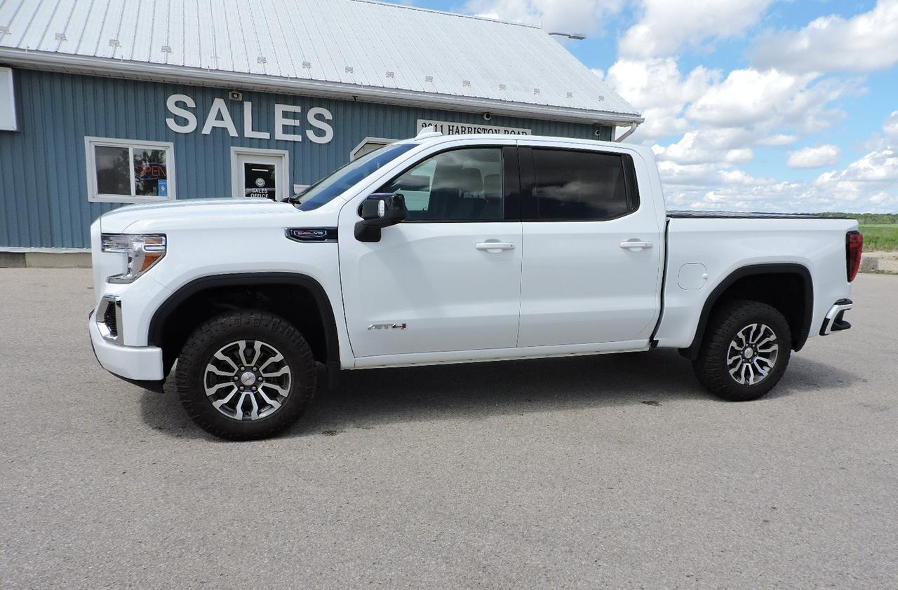 2022 GMC Sierra 1500 AT4 6.2L 4X4 Leather 1 Owner 84000 KMS Photo