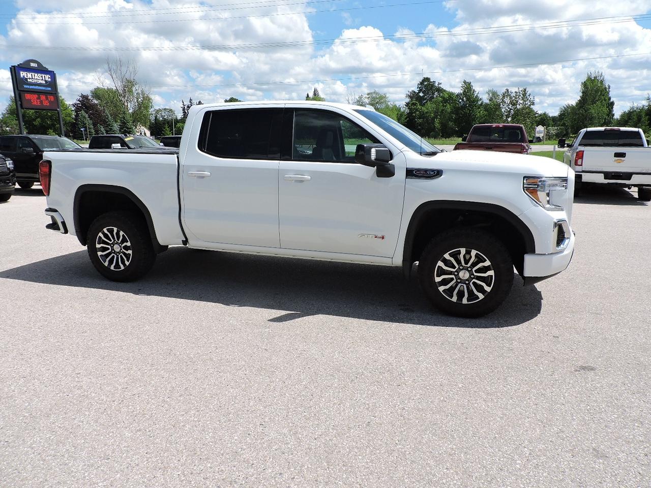 2022 GMC Sierra 1500 AT4 6.2L 4X4 Leather 1 Owner 84000 KMS Photo2