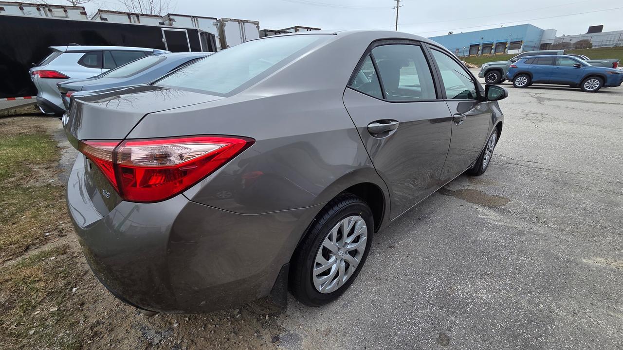 2019 Toyota Corolla LE Photo