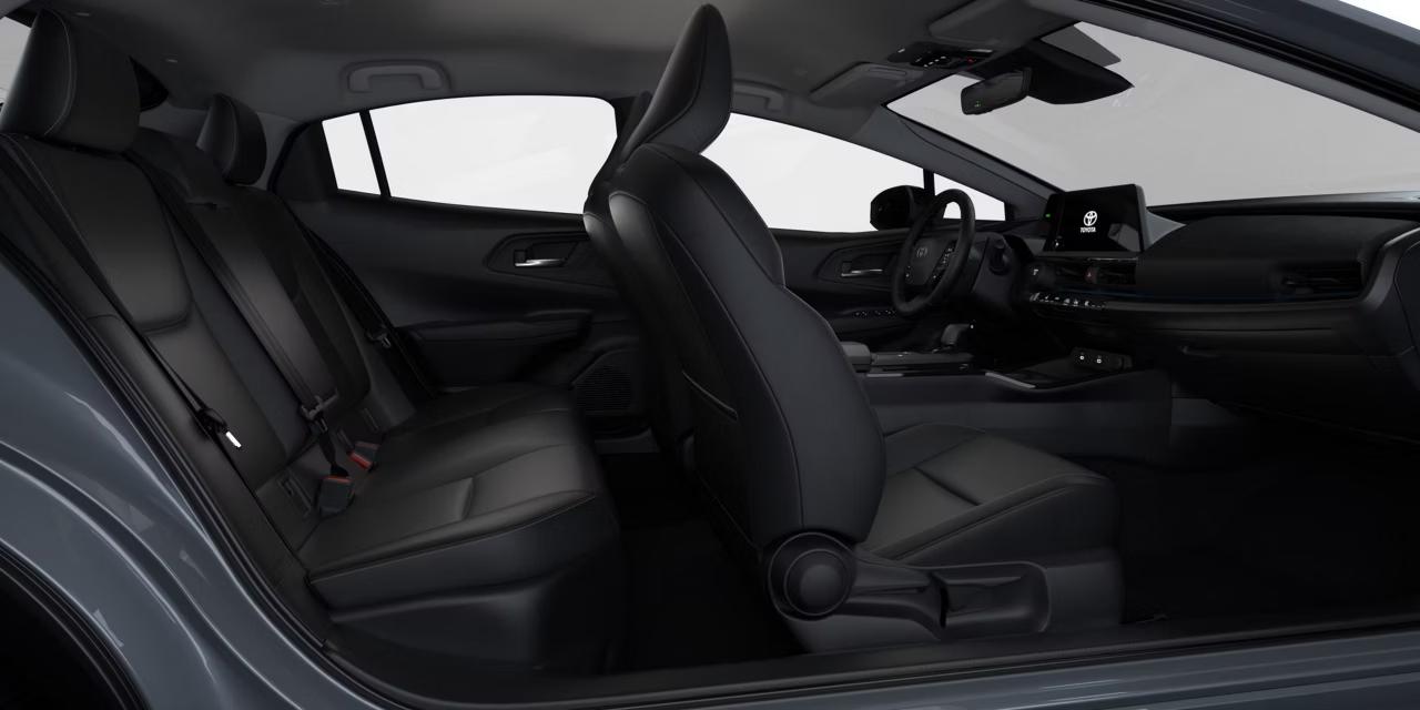 2026 Toyota Prius XLE Photo