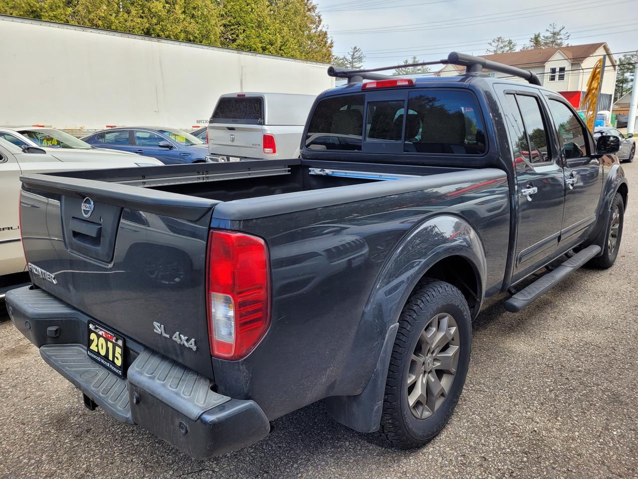 2015 Nissan Frontier 4WD Crew CAB LWB Auto SL Clean CarFax Trade-ins OK Photo3