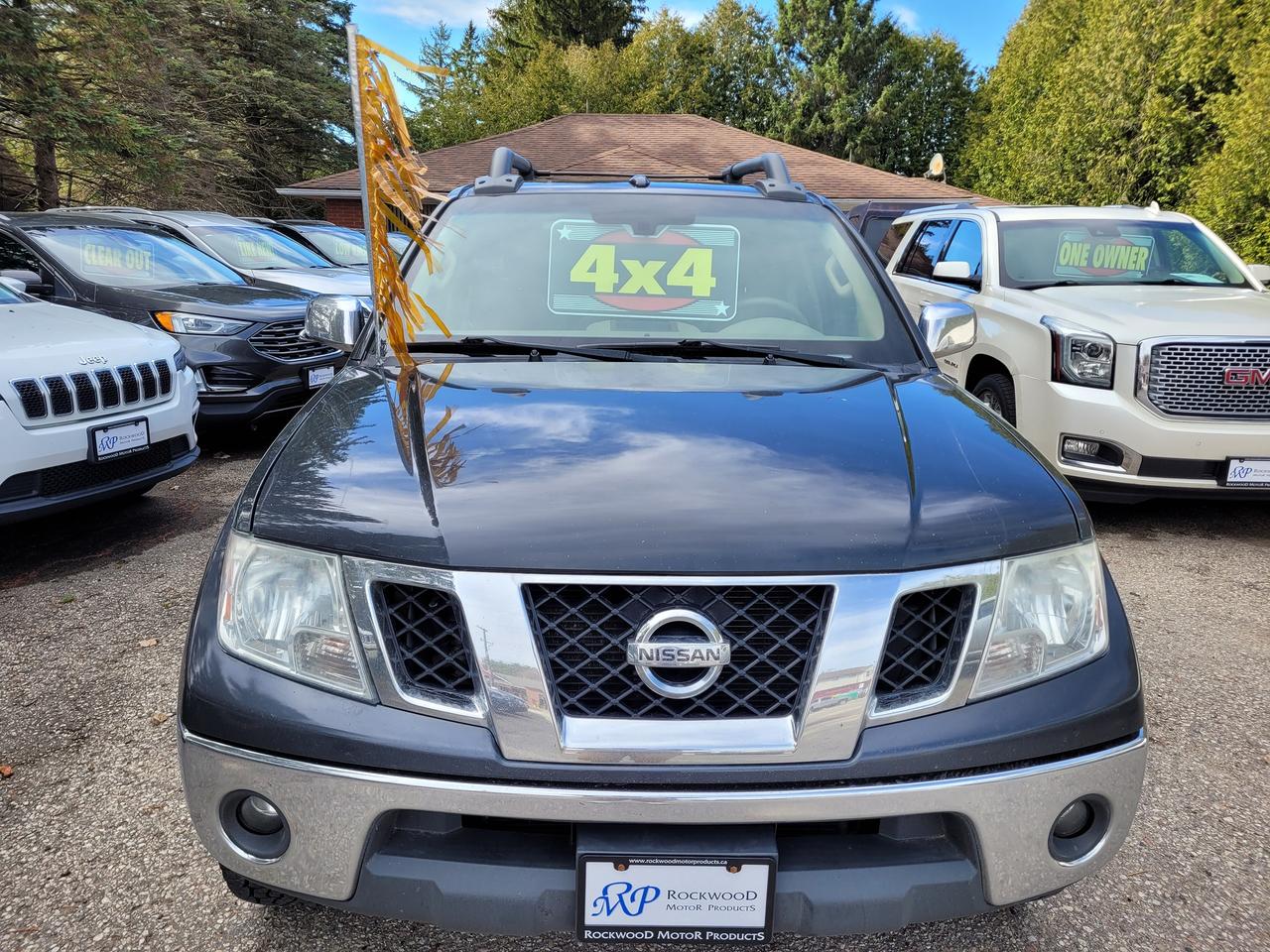2015 Nissan Frontier 4WD Crew CAB LWB Auto SL Clean CarFax Trade-ins OK Photo