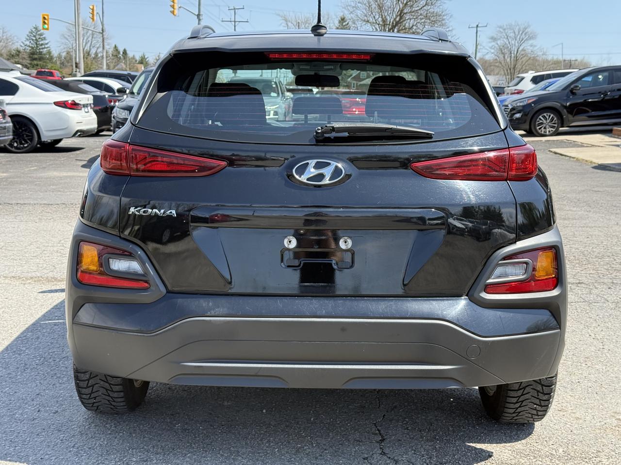 2019 Hyundai KONA Essential Photo3