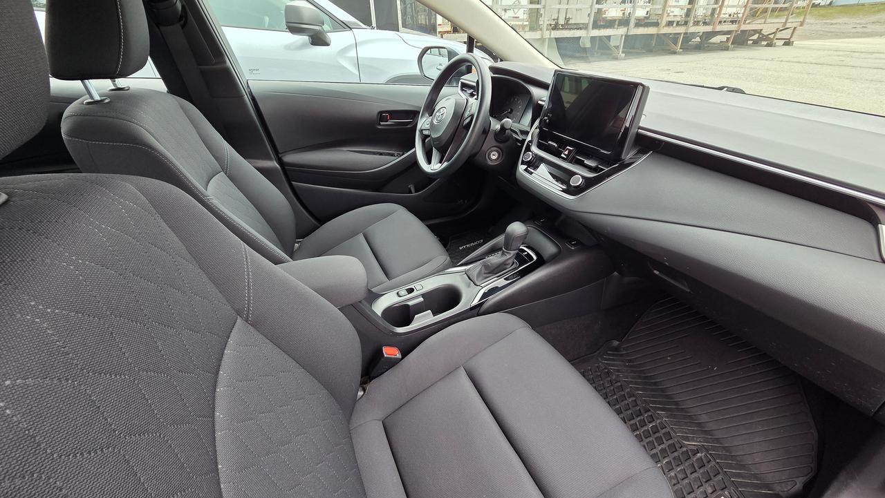 2024 Toyota Corolla LE Photo