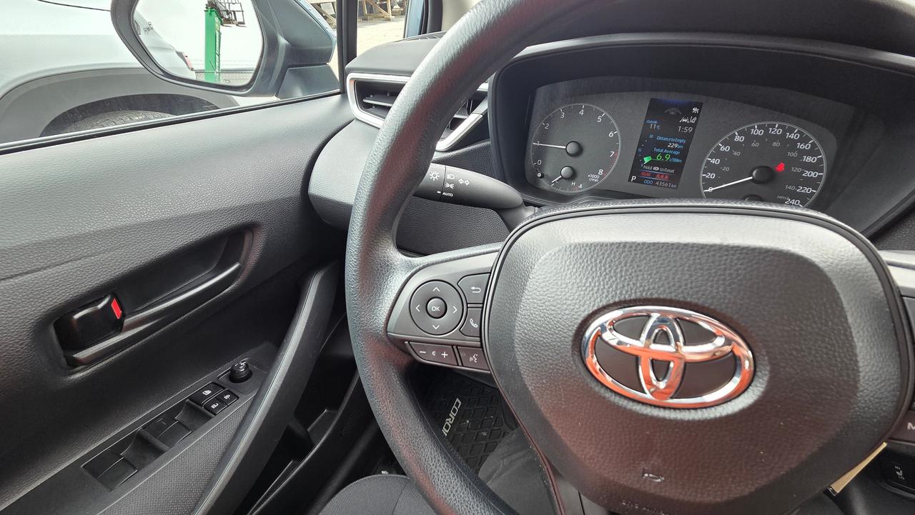 2024 Toyota Corolla LE Photo