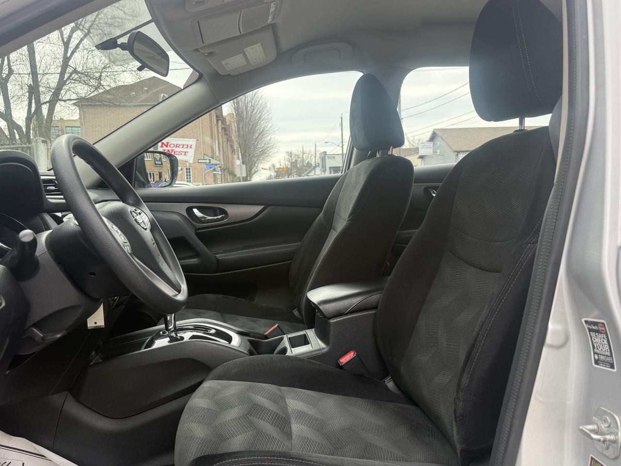 2014 Nissan Rogue S Photo