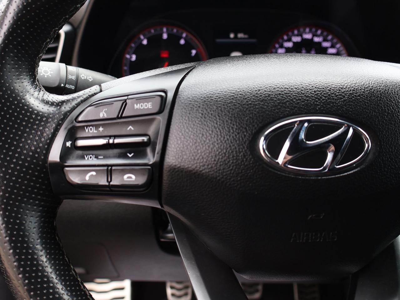 2019 Hyundai Veloster TURBO 6SPEED/SHIFT CERTIFIED *ACCIDENT FREE* CAMERA BLUETOOTH LEATHER HEATED SEATS SUNROOF CRUISE ALLOYS Photo