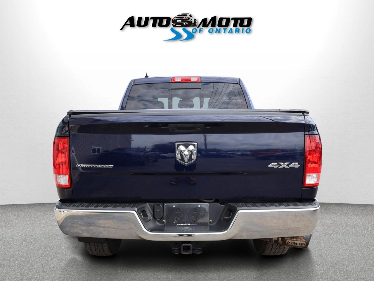 2018 RAM 1500 OUTDOORSMAN HEMI CREW 4WD *ACCIDENT FREE* CAMERA NAV BLUETOOTH HEATED SEATS CRUISE ALLOYS Photo4