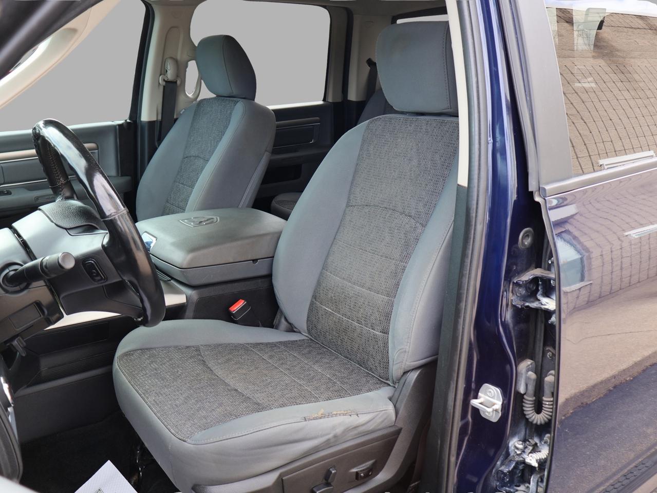 2018 RAM 1500 OUTDOORSMAN HEMI CREW 4WD *ACCIDENT FREE* CAMERA NAV BLUETOOTH HEATED SEATS CRUISE ALLOYS Photo