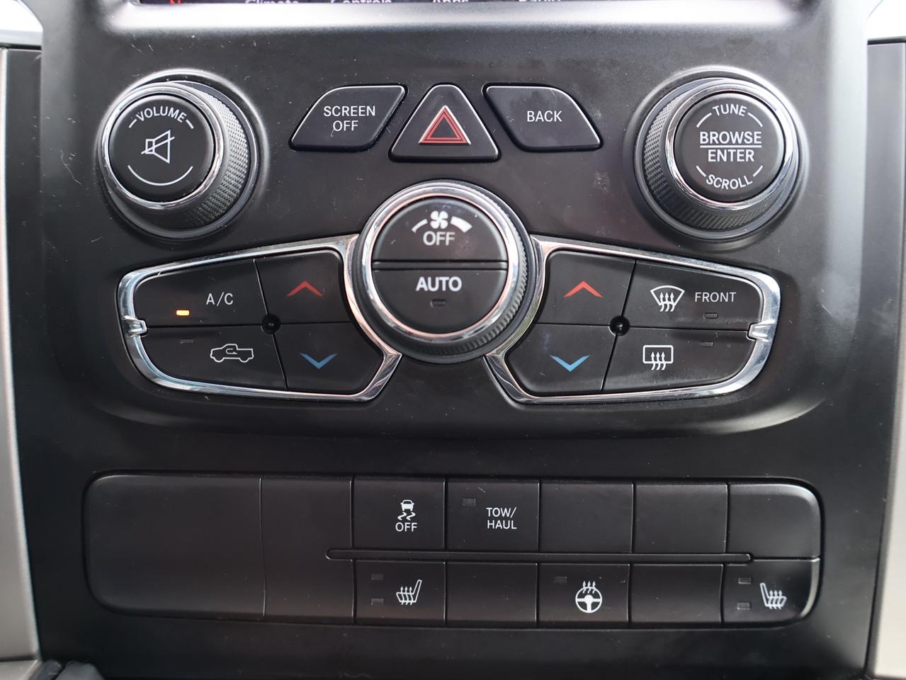 2018 RAM 1500 OUTDOORSMAN HEMI CREW 4WD *ACCIDENT FREE* CAMERA NAV BLUETOOTH HEATED SEATS CRUISE ALLOYS Photo