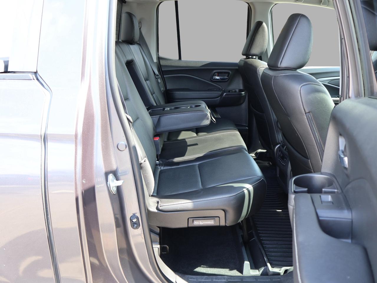 2021 Honda Ridgeline TOURING 4WD CERTIFIED *ACCIDENT FREE* CAMERA NAV BLUETOOTH LEATHER HEATED SEATS SUNROOF CRUISE ALLOYS Photo