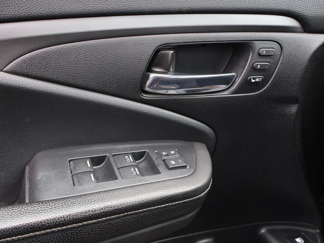 2021 Honda Ridgeline TOURING 4WD CERTIFIED *ACCIDENT FREE* CAMERA NAV BLUETOOTH LEATHER HEATED SEATS SUNROOF CRUISE ALLOYS Photo