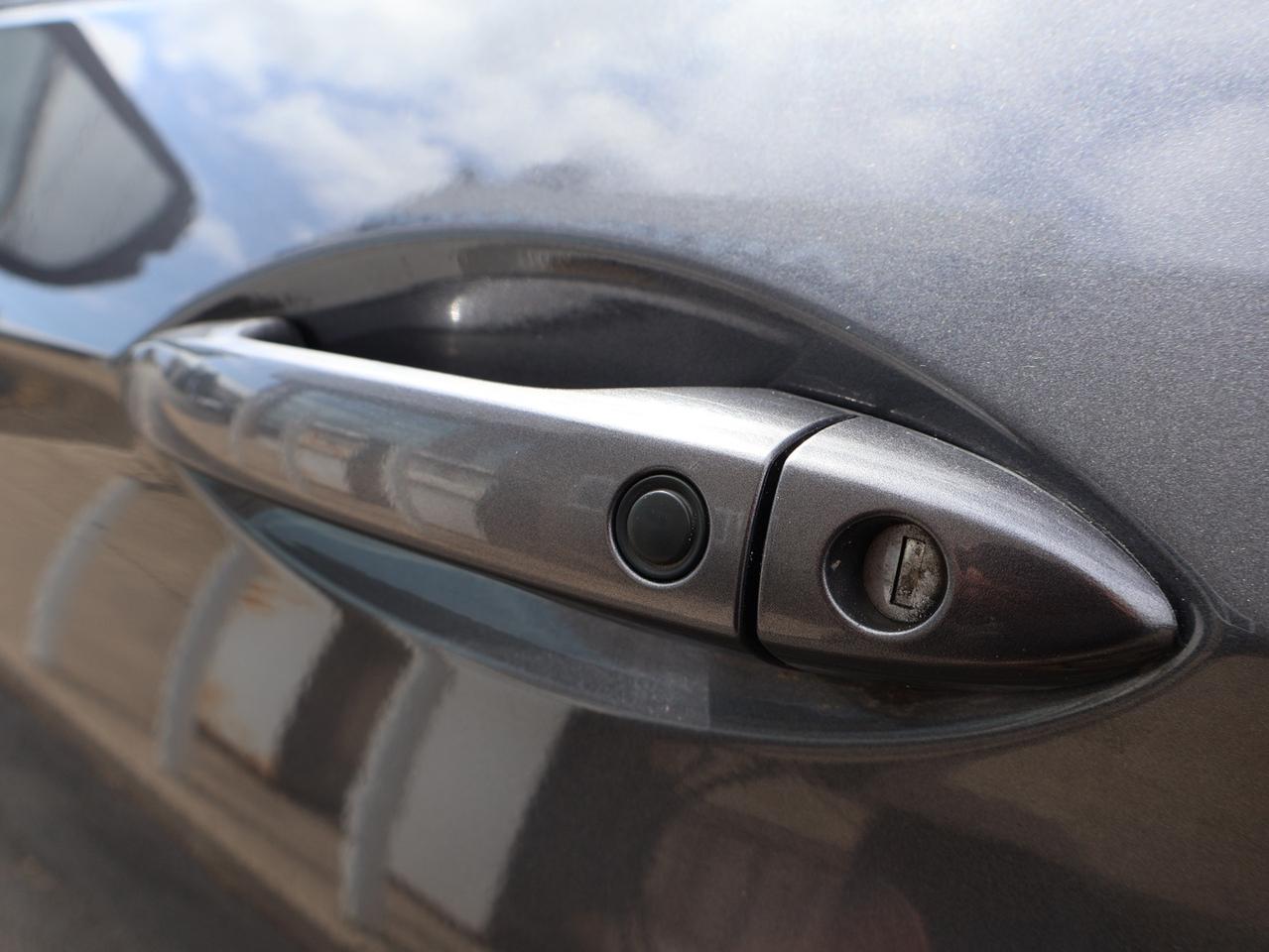 2021 Honda Ridgeline TOURING 4WD CERTIFIED *ACCIDENT FREE* CAMERA NAV BLUETOOTH LEATHER HEATED SEATS SUNROOF CRUISE ALLOYS Photo