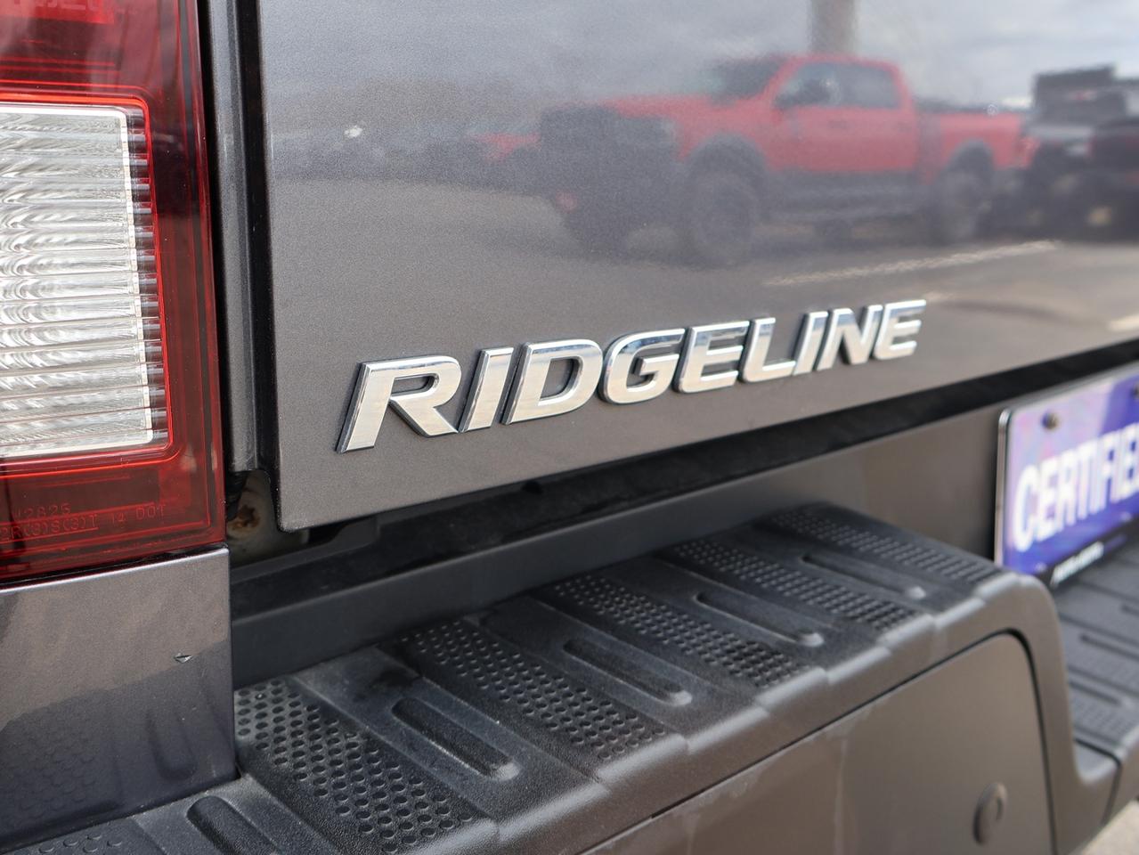 2021 Honda Ridgeline TOURING 4WD CERTIFIED *ACCIDENT FREE* CAMERA NAV BLUETOOTH LEATHER HEATED SEATS SUNROOF CRUISE ALLOYS Photo