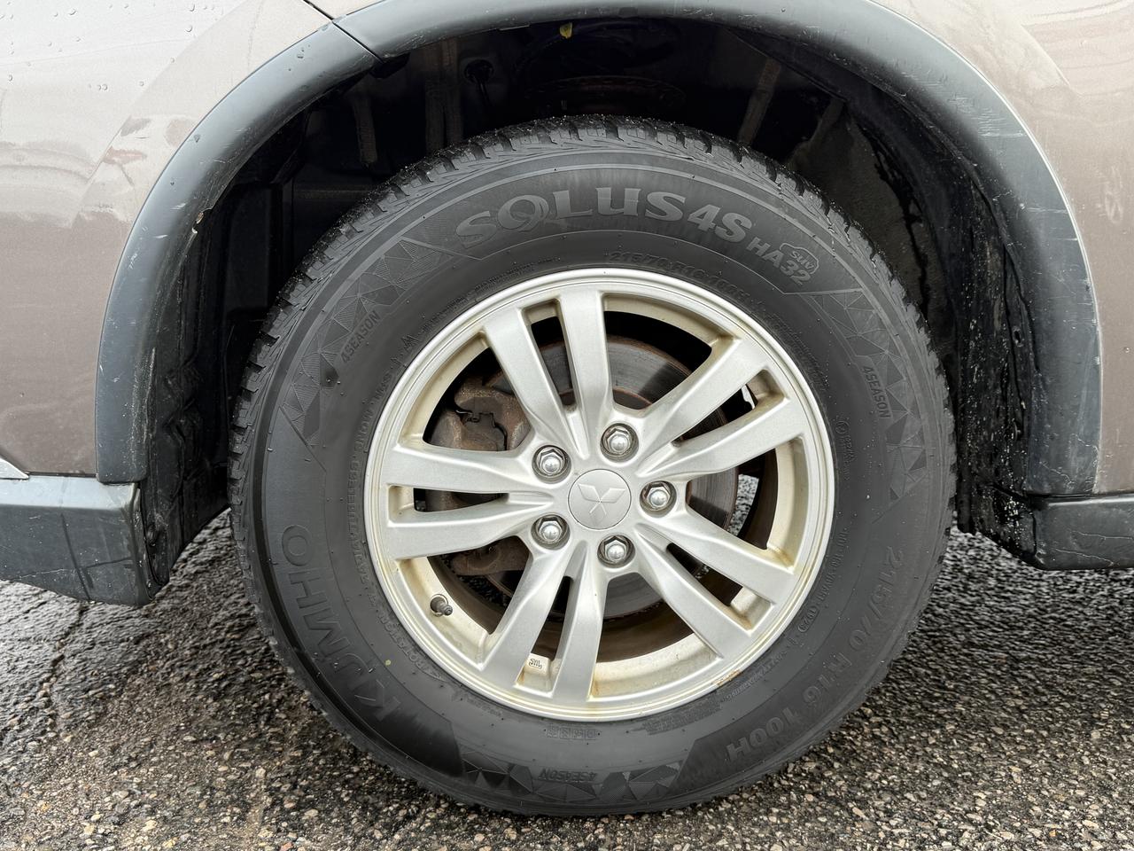 2018 Mitsubishi Outlander ES Photo