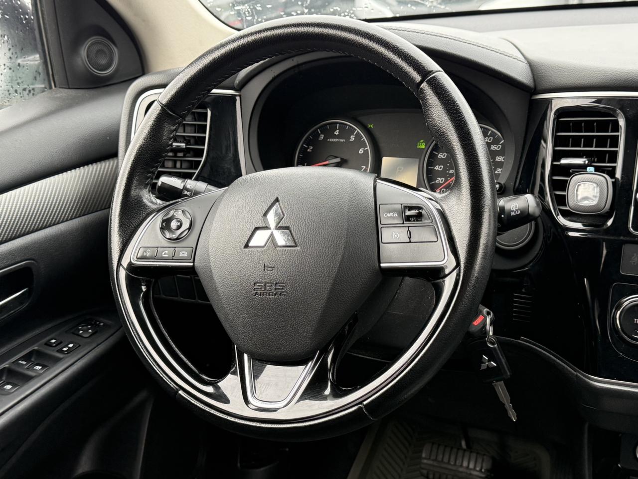2018 Mitsubishi Outlander ES Photo