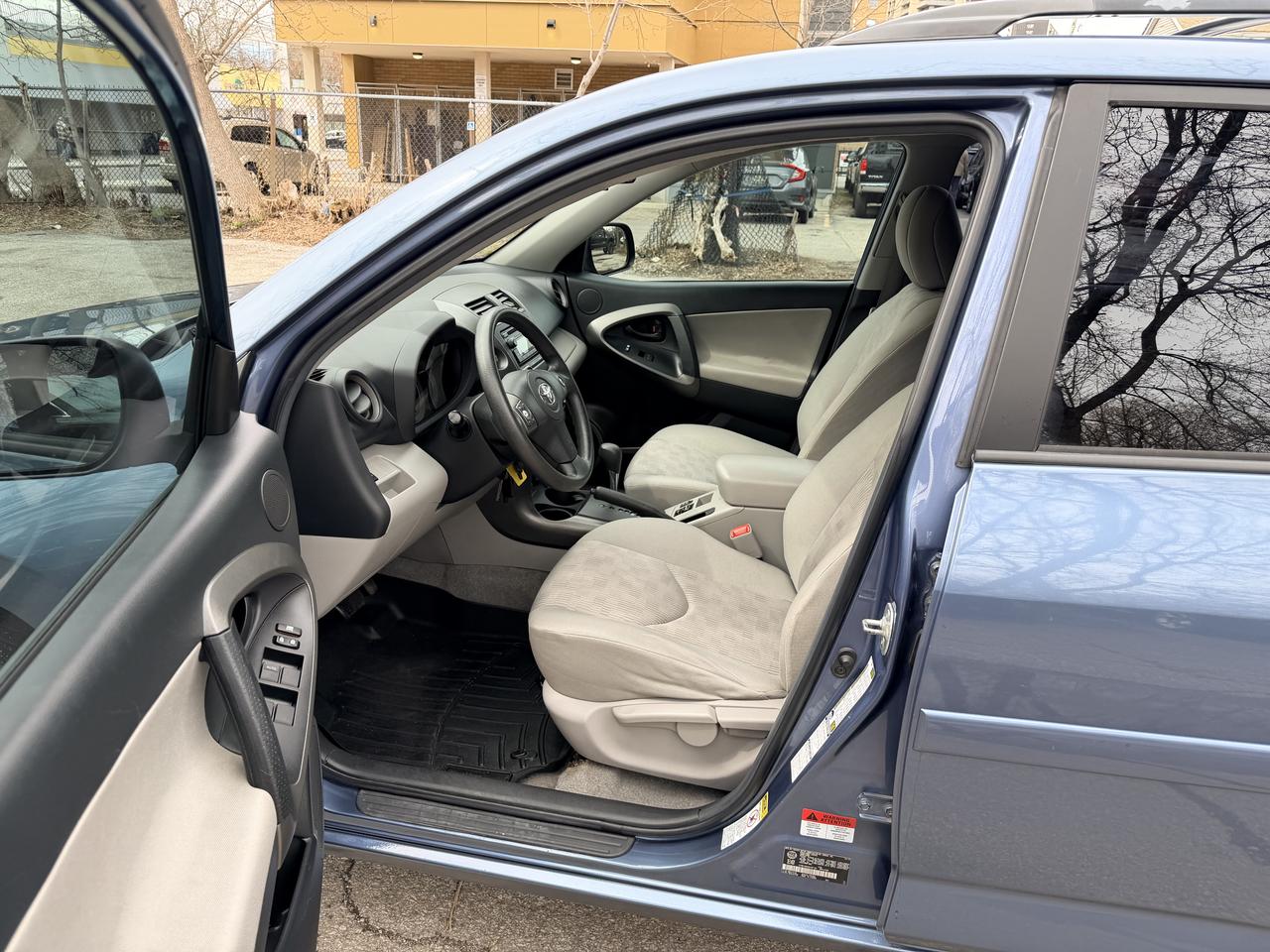 2012 Toyota RAV4 - 4WD Photo