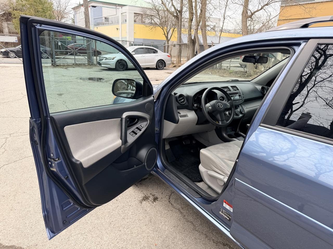 2012 Toyota RAV4 - 4WD Photo