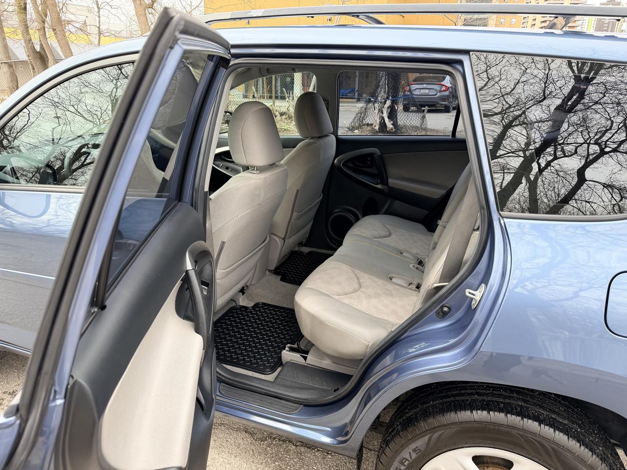 2012 Toyota RAV4 - 4WD Photo