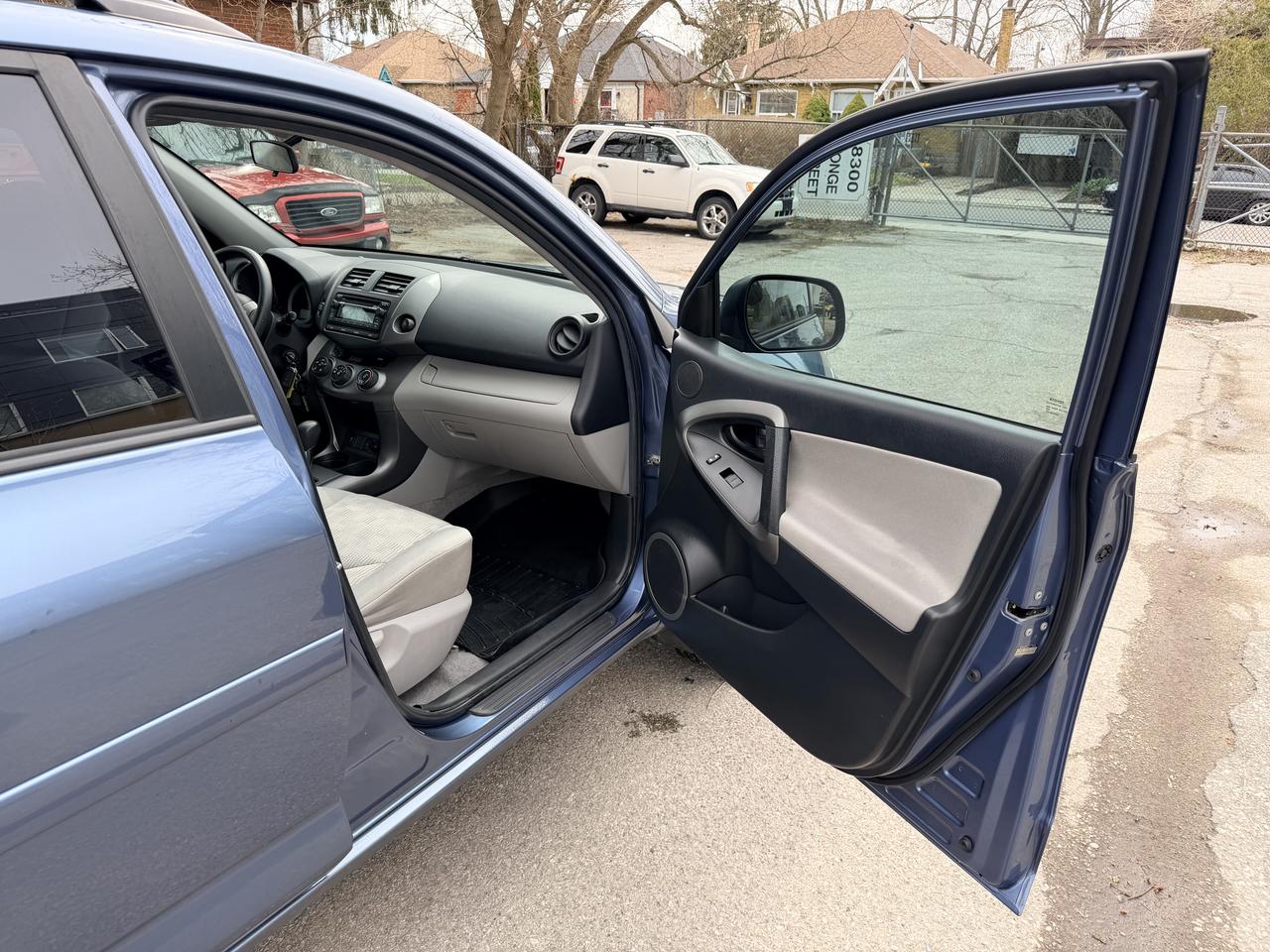 2012 Toyota RAV4 - 4WD Photo