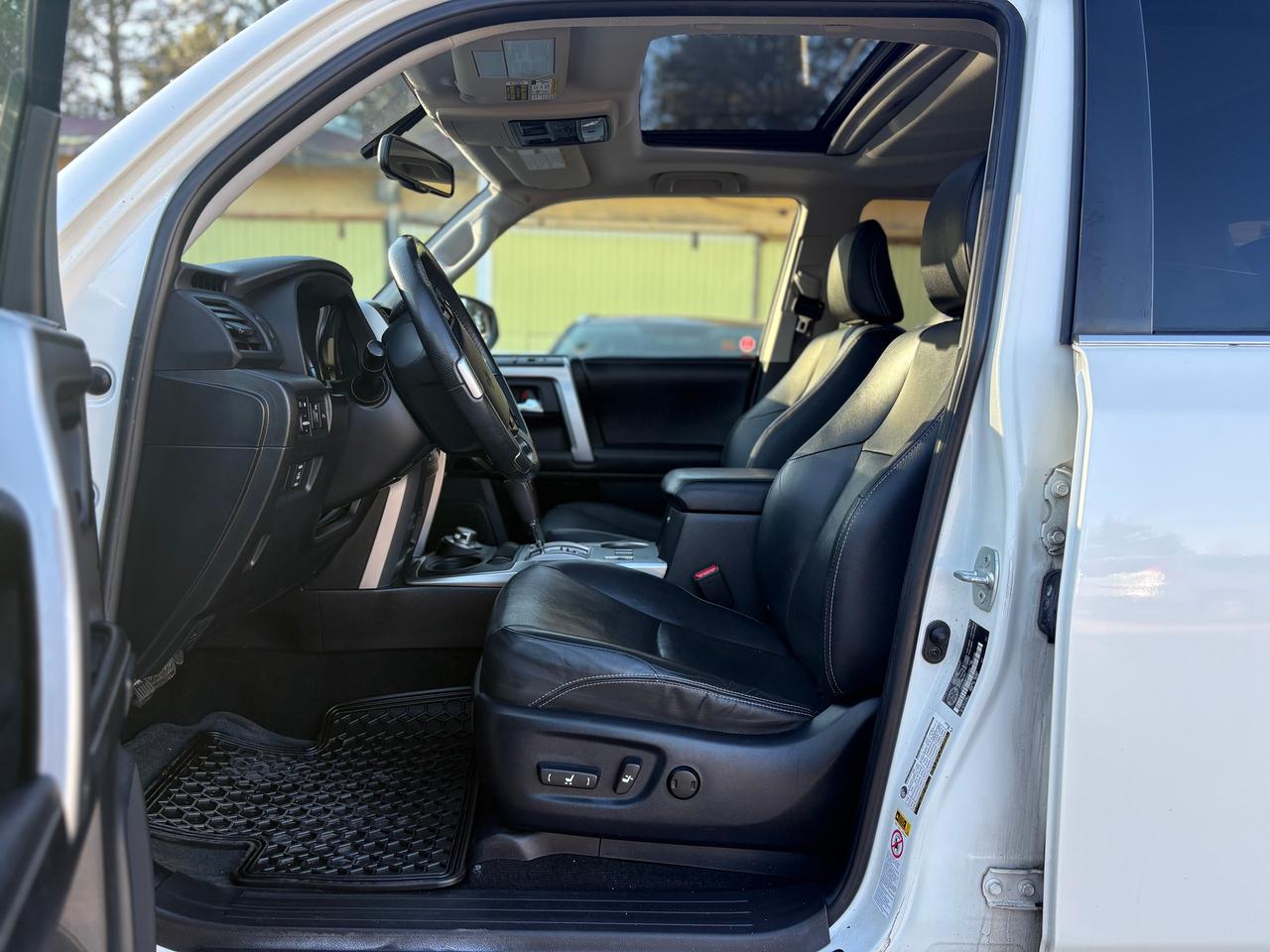 2015 Toyota 4Runner LIMITED,7 PASSENGERS,ONE OWNER,CERTIFIED,WARRANTY Photo