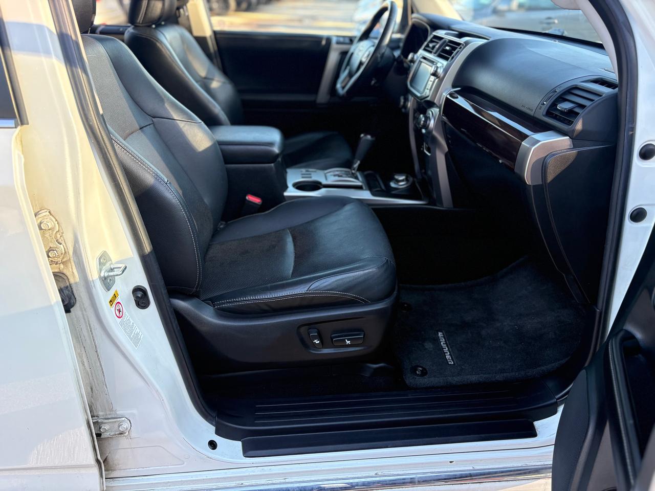 2015 Toyota 4Runner LIMITED,7 PASSENGERS,ONE OWNER,CERTIFIED,WARRANTY Photo