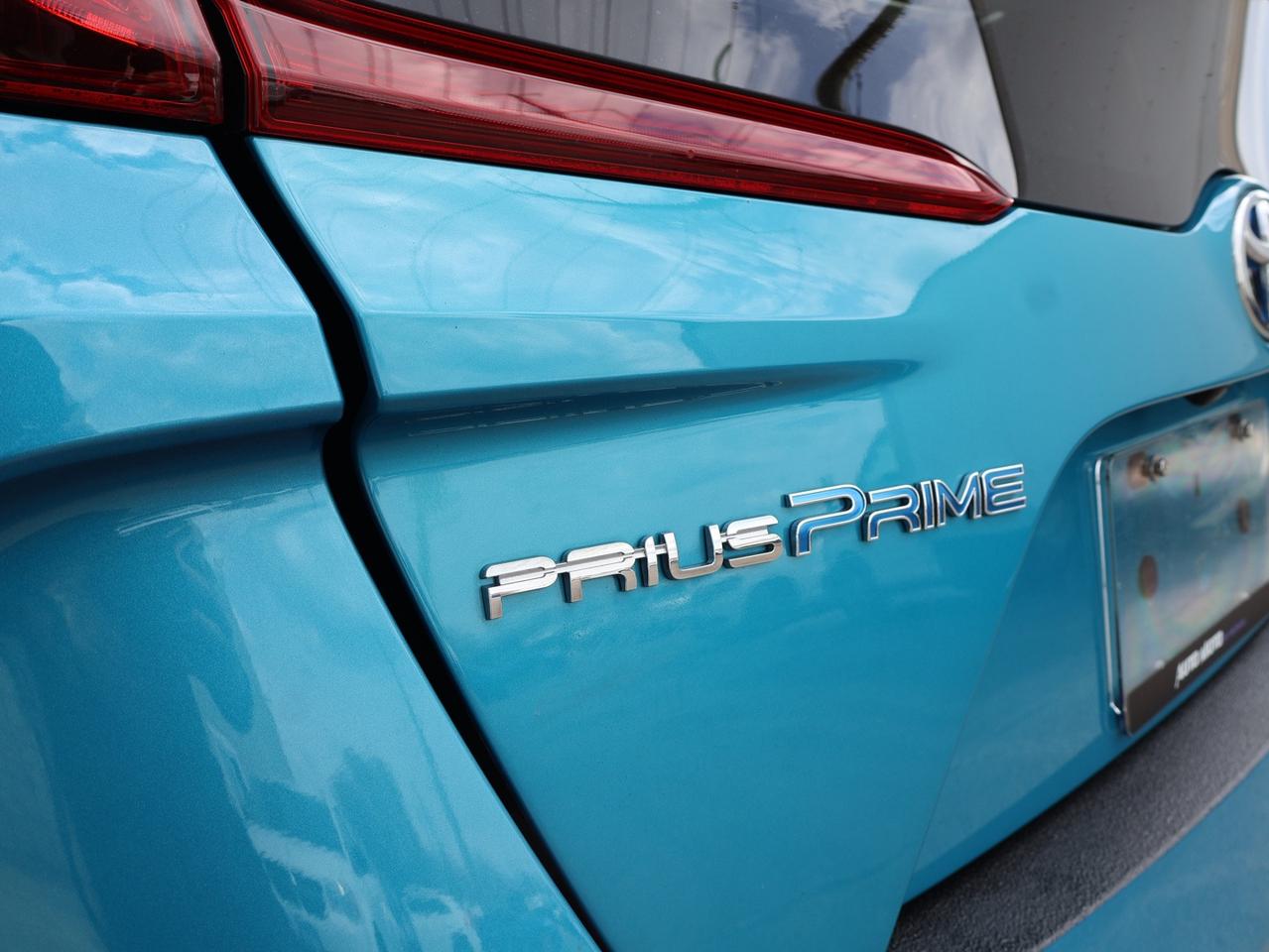 2020 Toyota Prius Prime PREMIUM CERTIFIED CAMERA BLUETOOTH HEATED SEATS CRUISE ALLOYS Photo