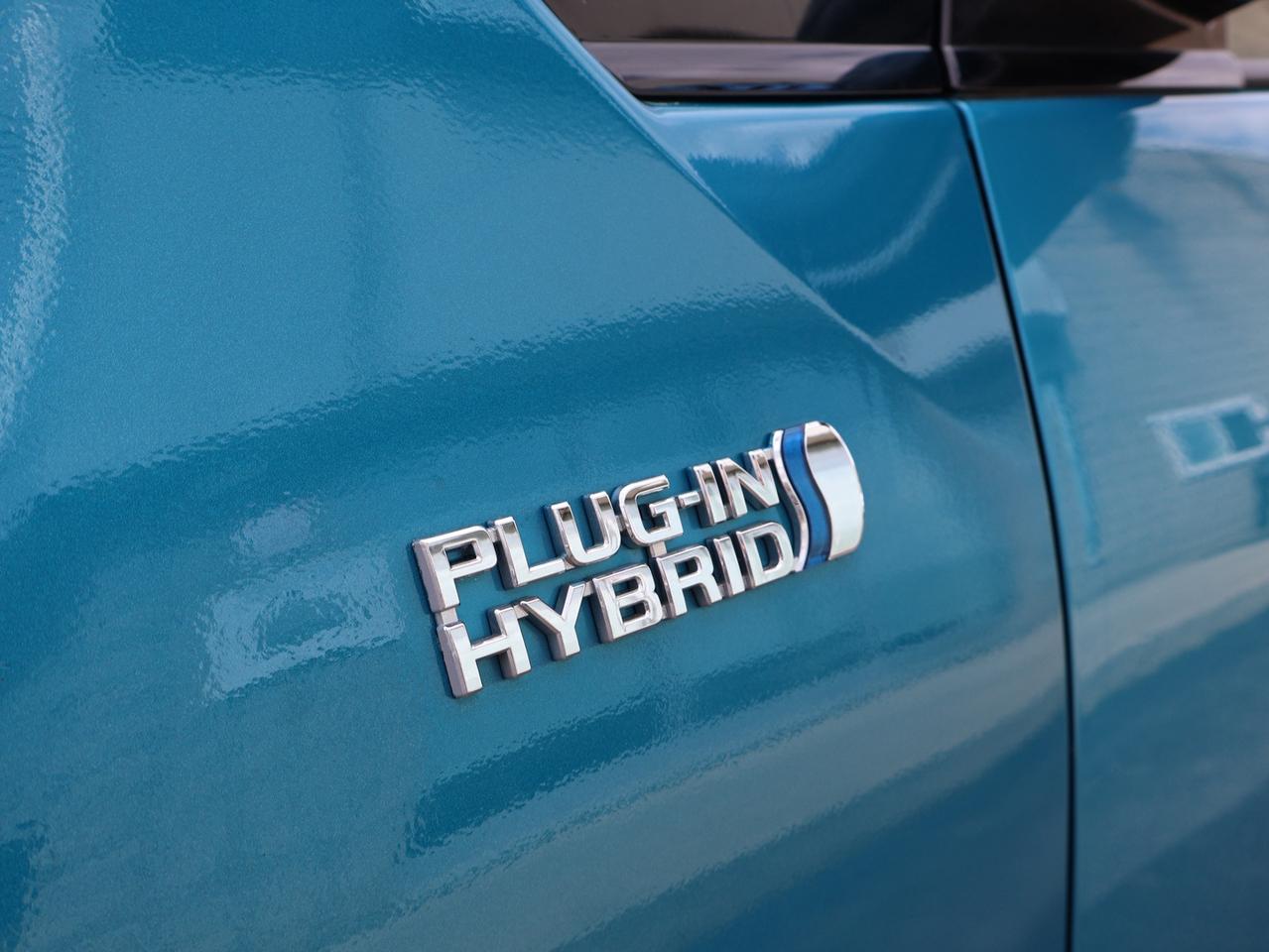 2020 Toyota Prius Prime PREMIUM CERTIFIED CAMERA BLUETOOTH HEATED SEATS CRUISE ALLOYS Photo