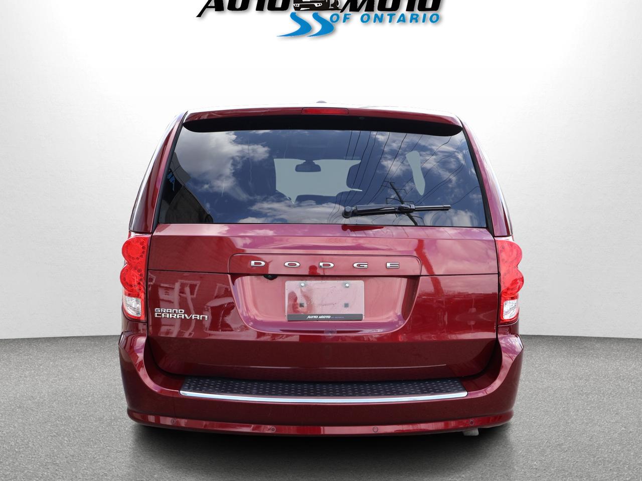 2020 Dodge Grand Caravan SXT-PREMIUM CERTIFIED *1 OWNER*ACCIDENT FREE* DODGE MAINTAIN* CAMERA NAV DVD BLUETOOTH LEATHER HEATED SEATS CRUISE ALLOYS Photo