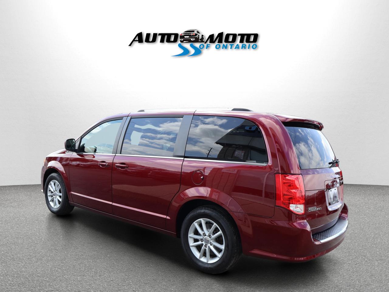 2020 Dodge Grand Caravan SXT-PREMIUM CERTIFIED *1 OWNER*ACCIDENT FREE* DODGE MAINTAIN* CAMERA NAV DVD BLUETOOTH LEATHER HEATED SEATS CRUISE ALLOYS Photo