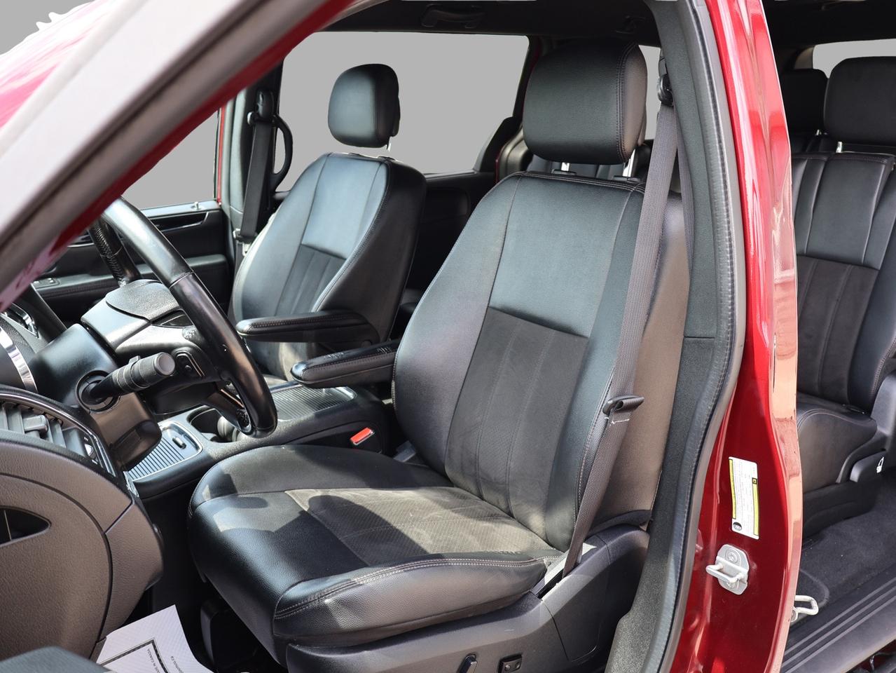 2020 Dodge Grand Caravan SXT-PREMIUM CERTIFIED *1 OWNER*ACCIDENT FREE* DODGE MAINTAIN* CAMERA NAV DVD BLUETOOTH LEATHER HEATED SEATS CRUISE ALLOYS Photo