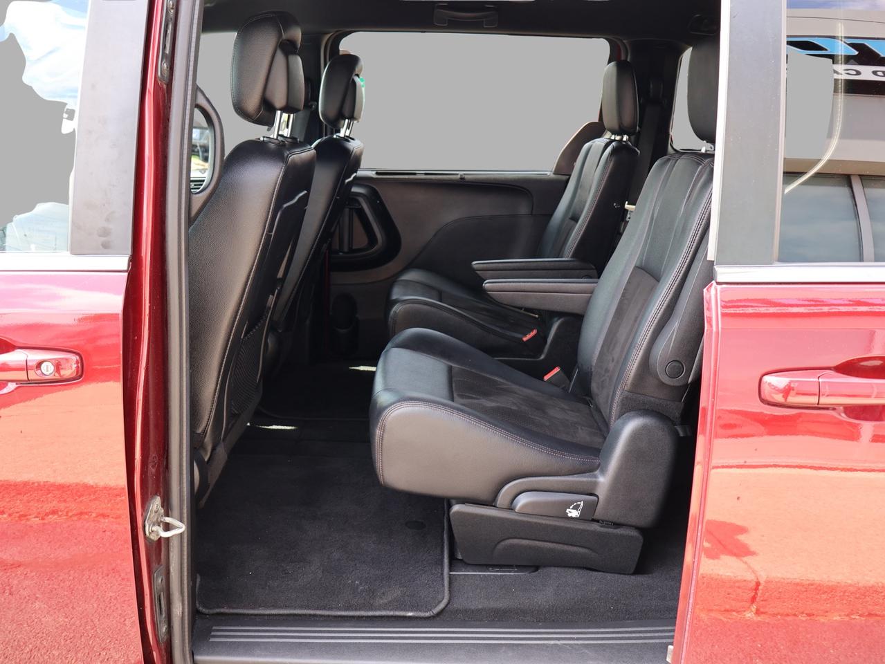 2020 Dodge Grand Caravan SXT-PREMIUM CERTIFIED *1 OWNER*ACCIDENT FREE* DODGE MAINTAIN* CAMERA NAV DVD BLUETOOTH LEATHER HEATED SEATS CRUISE ALLOYS Photo